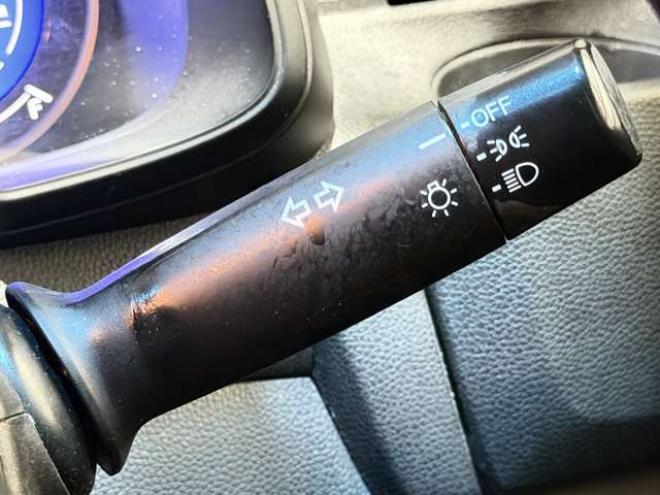 フィット1.3 13G Fパッケージ 4WD　防錆塗装4WDスマキーTVナビBカメ 1300