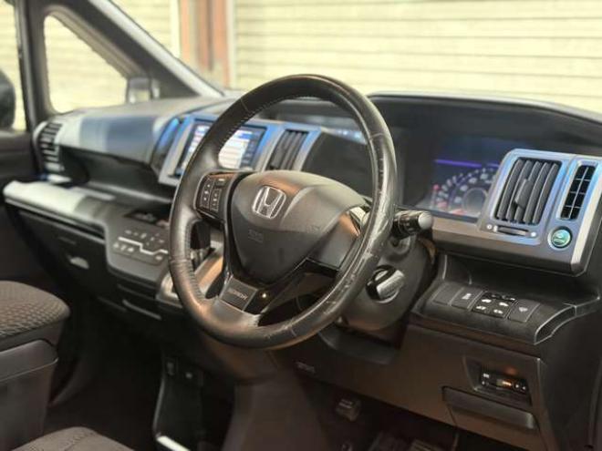 ステップワゴン2.0 スパーダ Z 4WD　防錆塗装4WDTVナビBカメエンスタ 2000