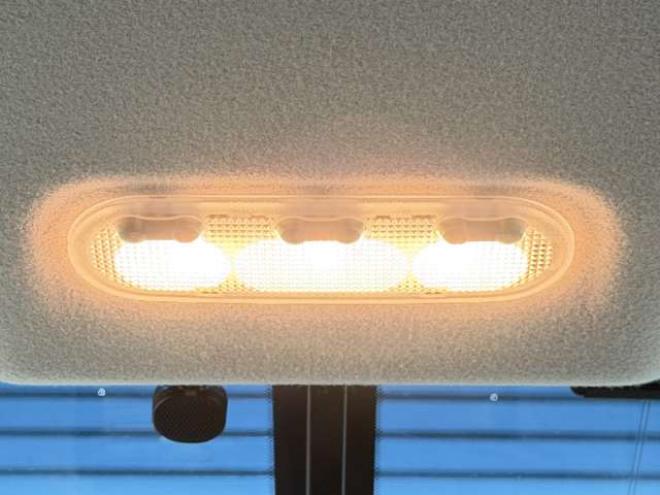 セレナ2.0 20X 4WD　防錆塗装4WDスマキーエンスタ 2000