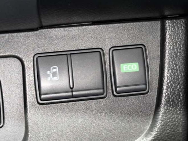 セレナ2.0 20X 4WD　防錆塗装4WDスマキーエンスタ 2000