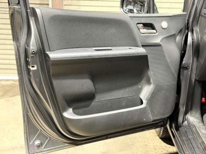 フリードスパイク1.5 G ジャストセレクション 4WD　防錆塗装4WDTVナビBカメエンスタETC夏冬タイヤ 1500