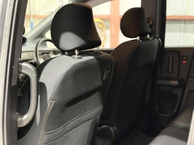 フリードスパイク1.5 G ジャストセレクション 4WD　防錆塗装4WDTVナビBカメエンスタETC夏冬タイヤ 1500