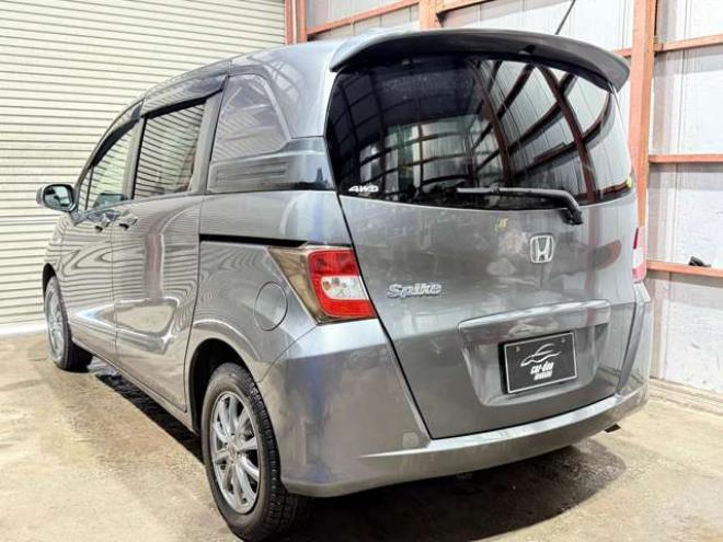 フリードスパイク1.5 G ジャストセレクション 4WD　防錆塗装4WDTVナビBカメエンスタETC夏冬タイヤ 1500