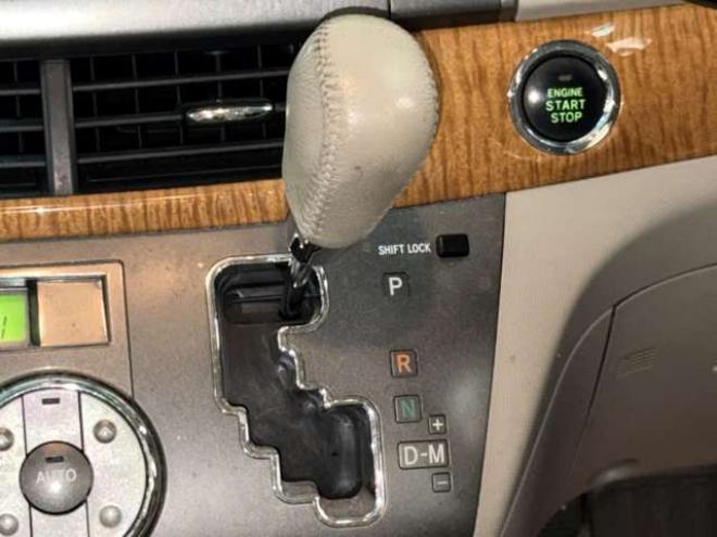 エスティマ2.4 アエラス 4WD　防錆塗装4WDTVナビETC 2400