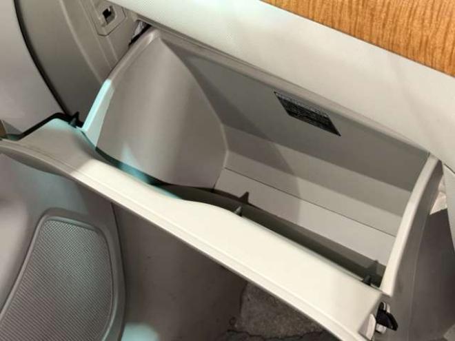 エスティマ2.4 アエラス 4WD　防錆塗装4WDTVナビETC 2400