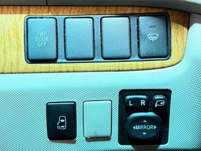 エスティマ2.4 アエラス 4WD　防錆塗装4WDTVナビETC 2400