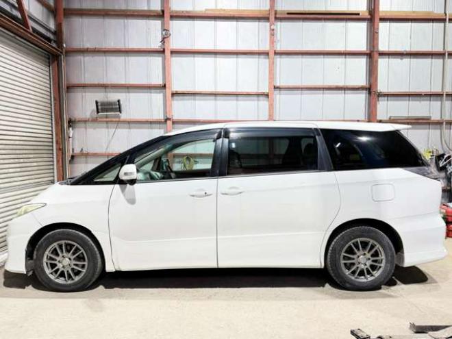 エスティマ2.4 アエラス 4WD　防錆塗装4WDTVナビETC 2400