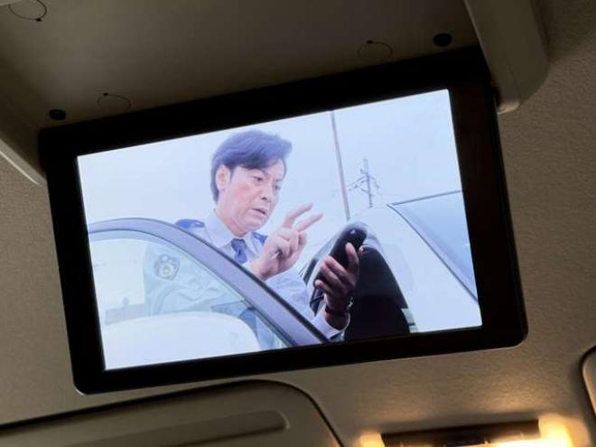 セレナ2.0 ハイウェイスター プロパイロット エディション 4WD　ユーザー買取車防錆塗装4WDドラレコTVナビBカメETC後席モニタエンスタ 2000