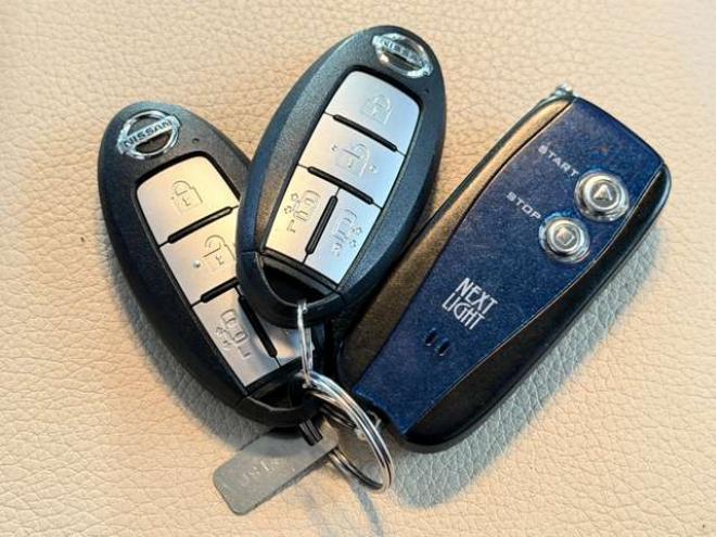 セレナ2.0 ハイウェイスター プロパイロット エディション 4WD　ユーザー買取車防錆塗装4WDドラレコTVナビBカメETC後席モニタエンスタ 2000