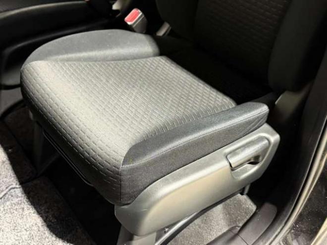 フリードスパイク1.5 G ジャストセレクション 4WD　防錆塗装4WDキーレスTVナビ 1500