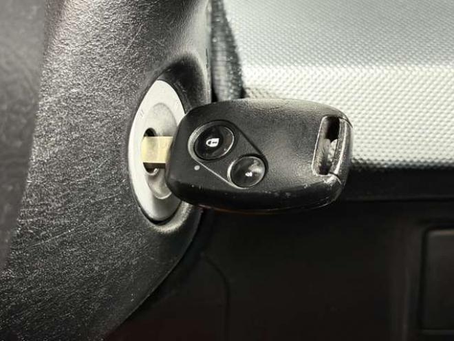 フリードスパイク1.5 G ジャストセレクション 4WD　防錆塗装4WDキーレスTVナビ 1500