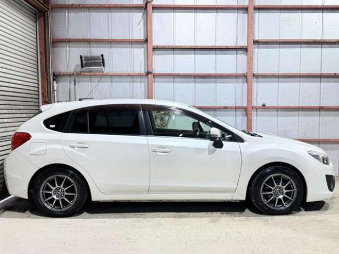 インプレッサスポーツ 2.0 i 4WD　防錆塗装4WDTVナビBカメエンスタ 2000