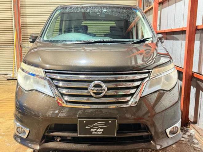 セレナ2.0 ハイウェイスター 4WD　防錆塗装4WDTVナビ 2000