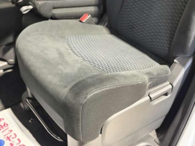 セレナ2.0 20X 4WD　防錆塗装4WDTVナビBカメETCエンスタ 2000