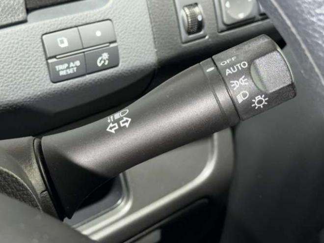 セレナ2.0 20X 4WD　防錆塗装4WDTVナビBカメETCエンスタ 2000