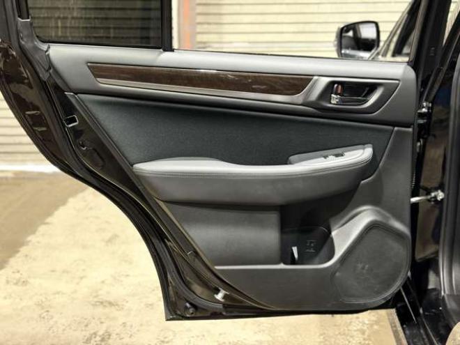 レガシィB4 2.5 4WD　防錆塗装4WDナビBカメETC 2500