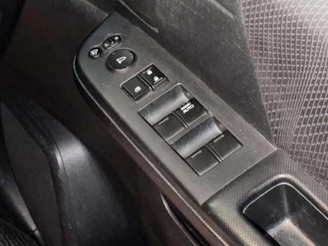 ステップワゴン2.0 スパーダ S 4WD　防錆塗装4WDTVナビBカメETC後席モニタ 2000