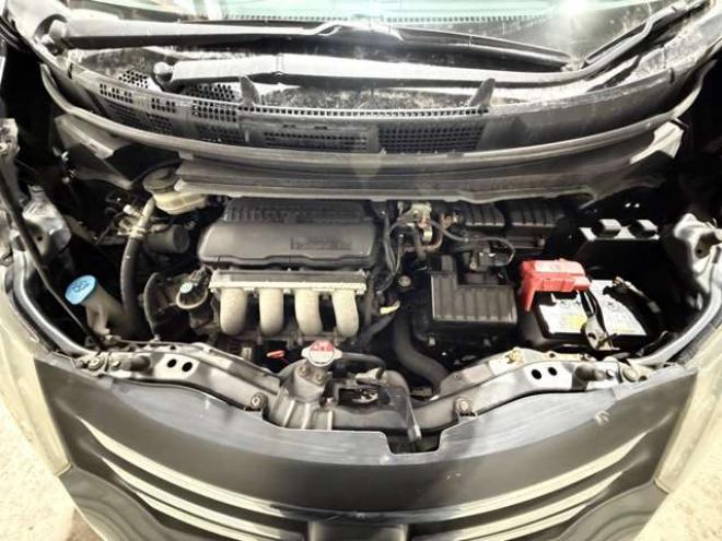 フリード1.5 G エアロ 4WD　防錆塗装4WDキーレスCDエンスタETC夏冬タイヤ 1500