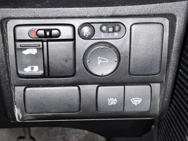 フリード1.5 G エアロ 4WD　防錆塗装4WDキーレスCDエンスタETC夏冬タイヤ 1500