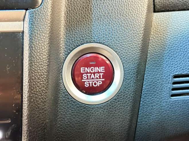 フィット1.3 13G Fパッケージ 4WD　防錆塗装4WDスマキーCD 1300