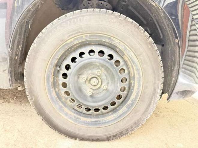 フィット1.3 13G Fパッケージ 4WD　防錆塗装4WDスマキーナビ 1300