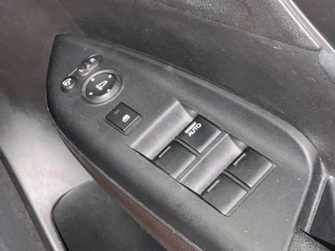 フィット1.3 13G Fパッケージ 4WD　防錆塗装4WDスマキーナビ 1300