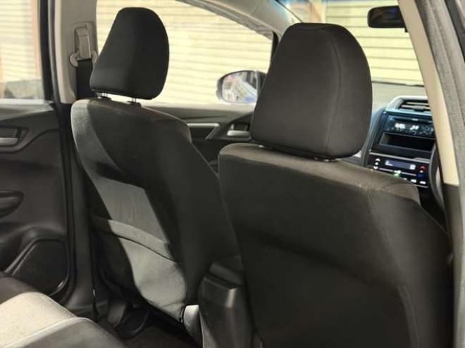 フィット1.5 ハイブリッド Fパッケージ 4WD　防錆塗装4WDエンスタCD 1500