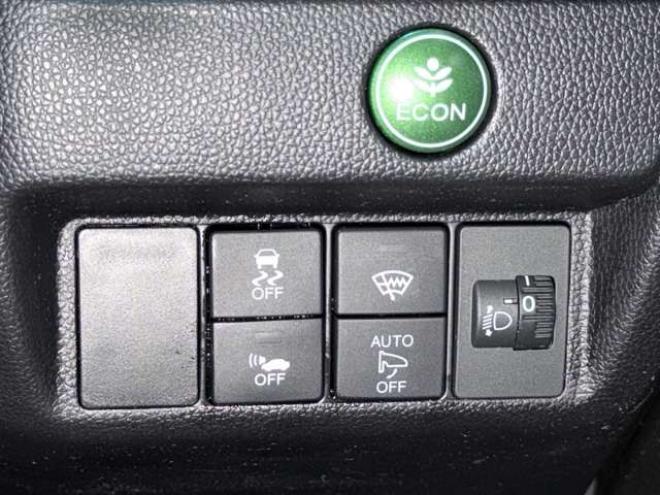 フィット1.5 ハイブリッド Fパッケージ 4WD　防錆塗装4WDエンスタCD 1500