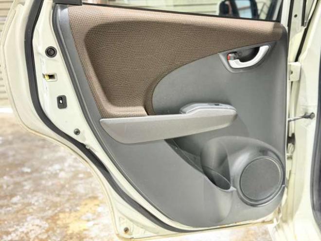 フィットシャトル1.5 15X 4WD　防錆塗装4WDTVナビBカメETC 1500