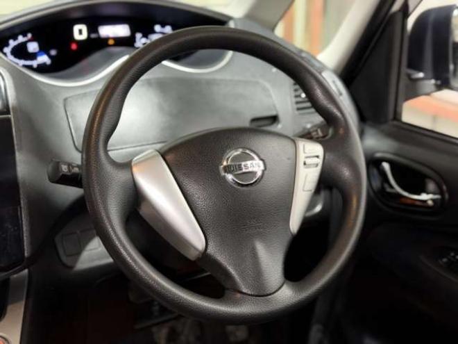 セレナ2.0 20S アンシャンテ 送迎タイプ オートステップ仕様 4WD　防錆塗装4WDスマキーCD 2000