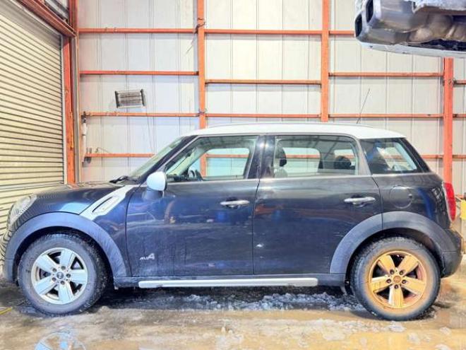 ミニクロスオーバー クーパー D オール4 4WD　防錆塗装4WDディーゼルキーレスETC 正規輸入車 2000