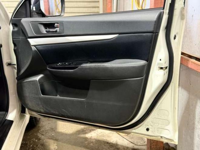 レガシィワゴン2.5 i Sスタイル 4WD　防錆塗装4WDTVナビBカメETC 2500