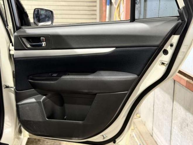 レガシィワゴン2.5 i Sスタイル 4WD　防錆塗装4WDTVナビBカメETC 2500