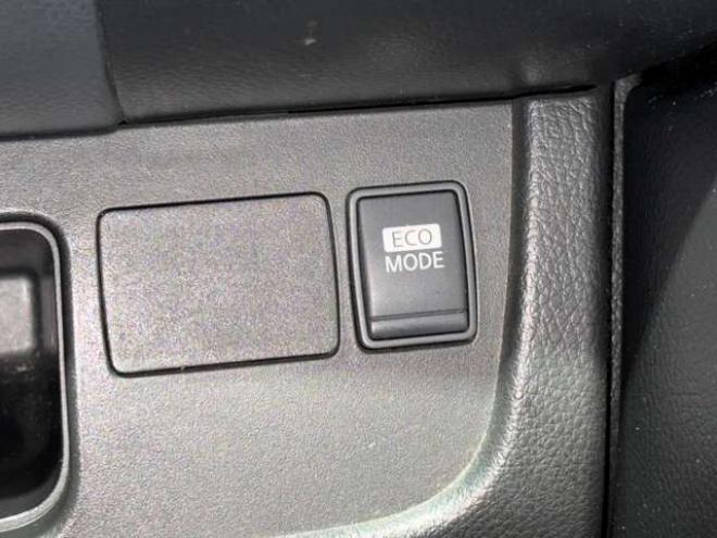 セレナ2.0 ハイウェイスター 4WD　防錆塗装4WDTVナビBカメETC 2000