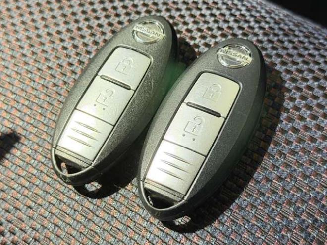 セレナ2.0 ハイウェイスター 4WD　防錆塗装4WDTVナビBカメETC 2000