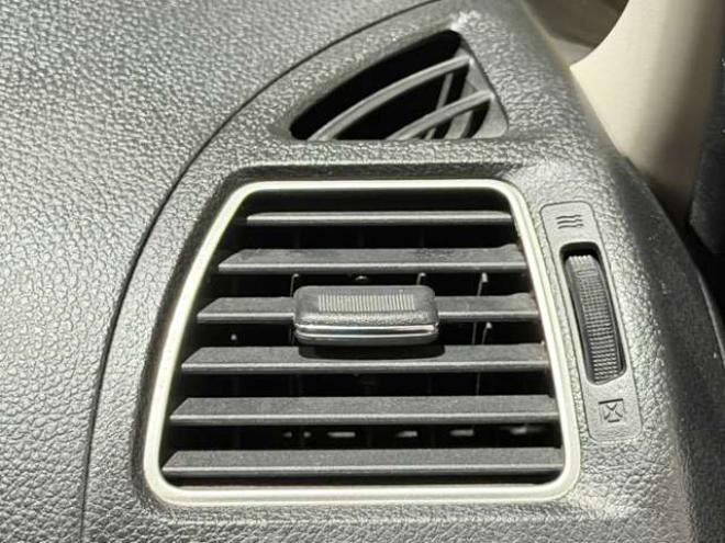 セレナ2.0 ハイウェイスター 4WD　防錆塗装4WDTVナビBカメETC 2000