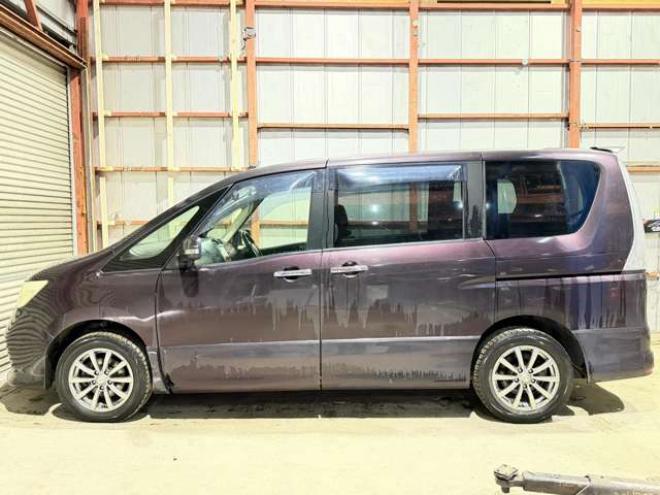 セレナ2.0 ハイウェイスター 4WD　防錆塗装4WDTVナビBカメETC 2000