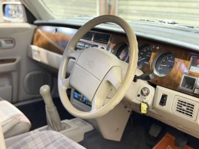 ラシーン1.5 タイプF 4WD　防錆塗装4WDキーレスCD 1500