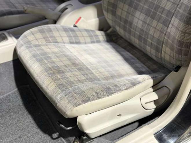 ラシーン1.5 タイプF 4WD　防錆塗装4WDキーレスCD 1500