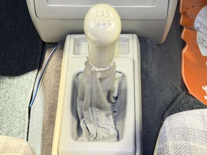 ラシーン1.5 タイプF 4WD　防錆塗装4WDキーレスCD 1500