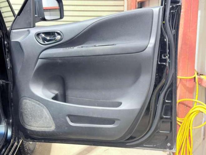 セレナ2.0 20X 4WD　防錆塗装4WDTVナビBカメETC後席モニタ 2000