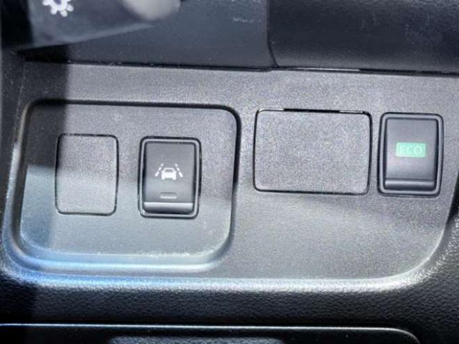 セレナ2.0 20X 4WD　防錆塗装4WDTVナビBカメETC後席モニタ 2000