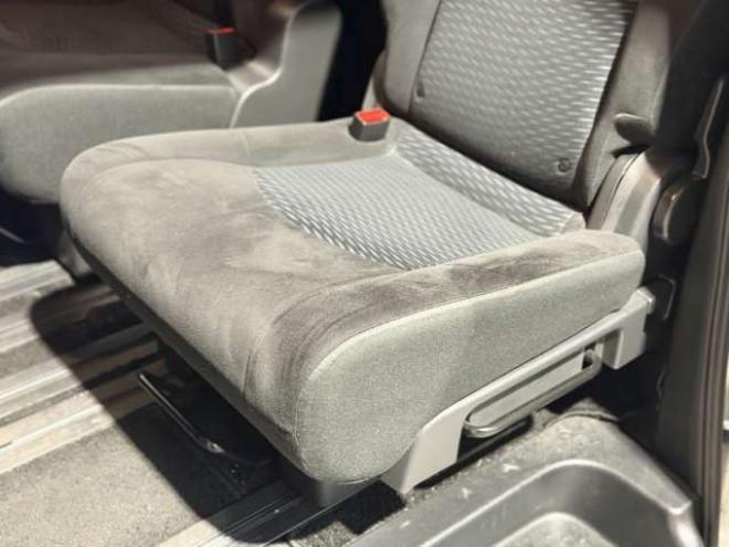 セレナ2.0 20X 4WD　防錆塗装4WDラジオナビETC 2000