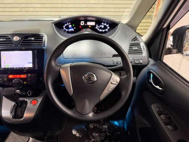 セレナ2.0 20X 4WD　防錆塗装4WDラジオナビETC 2000