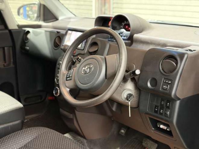 スペイド1.5 F 4WD　防錆塗装4WDキーレスTVナビBカメETC 1500