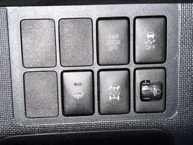 スペイド1.5 F 4WD　防錆塗装4WDキーレスTVナビBカメETC 1500