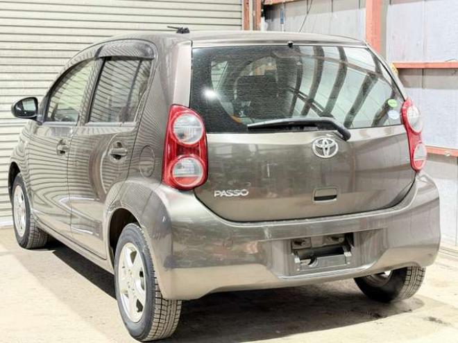 パッソ1.0 X　防錆塗装キーレスCD 2WD 1000