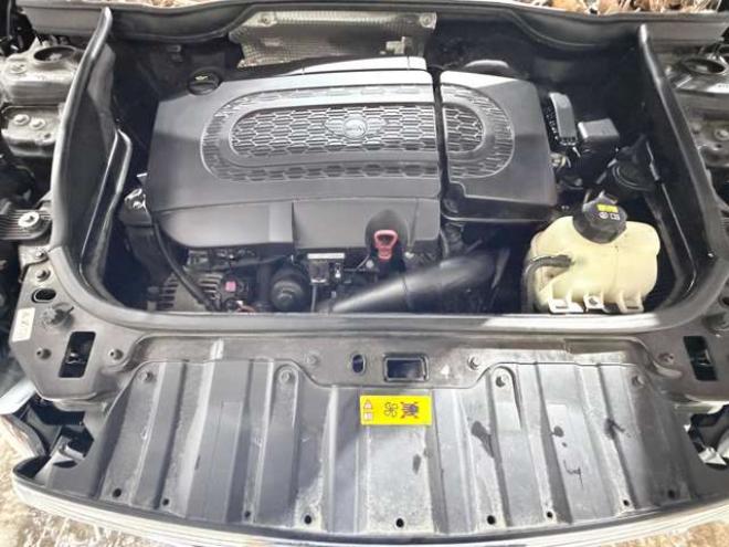 ミニクロスオーバー クーパー D オール4 4WD　防錆塗装4WDアンドロイドナビBカメETC 正規輸入車 2000