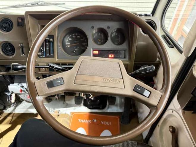 クイックデリバリークイックデリバリー　全塗装車キッチンカーレンタカーアップ 2WD 2400