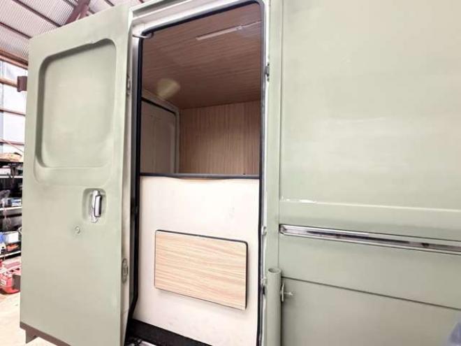 クイックデリバリークイックデリバリー　全塗装車キッチンカーレンタカーアップ 2WD 2400